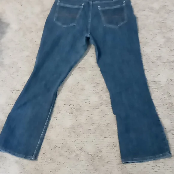 Lee Riders Jeans - Picture 5 of 10